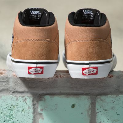 vans half cab camel black