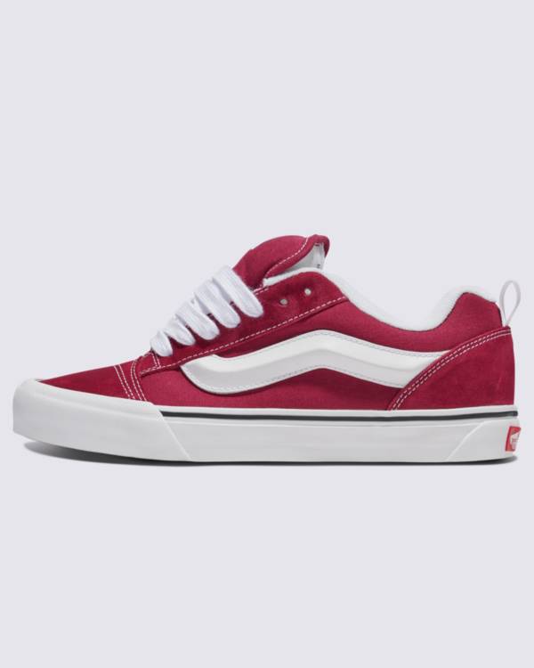 Knu Skool Suede Shoe in red.