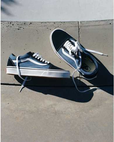 Men's Shoes - Canvas Shoes, Slip-On Sneakers, & Skate Shoes | Vans