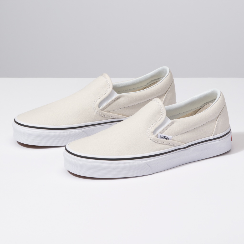 Vans Women's Classic Slip-On Shoes - birch/true White 6.5