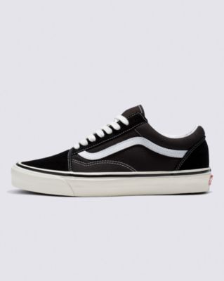 Vans Old Skool 36 DX Shoe (Black/True White)