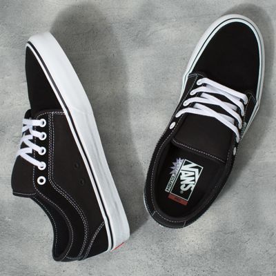 low top vans all black