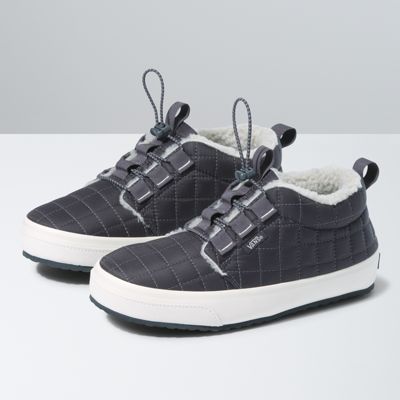 vans mid top chukka