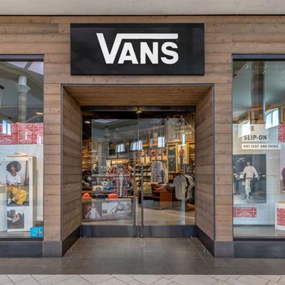stores near me with vans