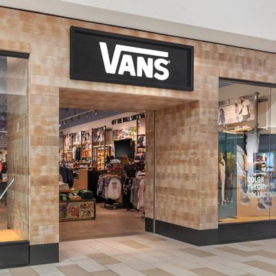 vans store at the outlet mall