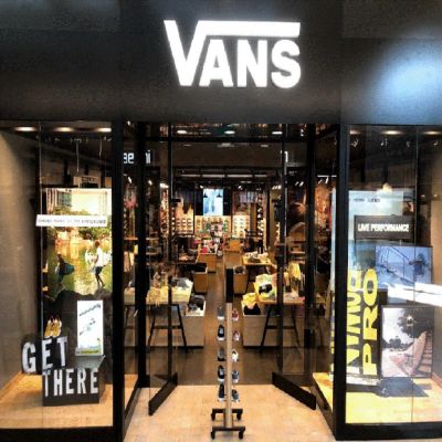 Vans Store Square One in Mississauga ON ON L5B 2C9