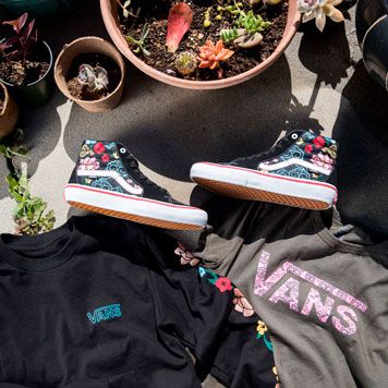 Lizzie Armanto Adds Floral Touch to the Sk8 Hi Pro