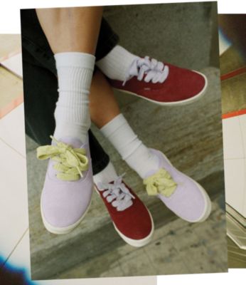 https://images.vans.com/is/image/VansBrand/FA24%5FAuthenticLowPro%5FHP%5FPrimary%5F430x498?$fullres$