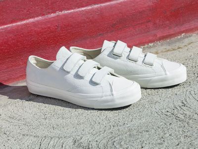 vans style 23 v white