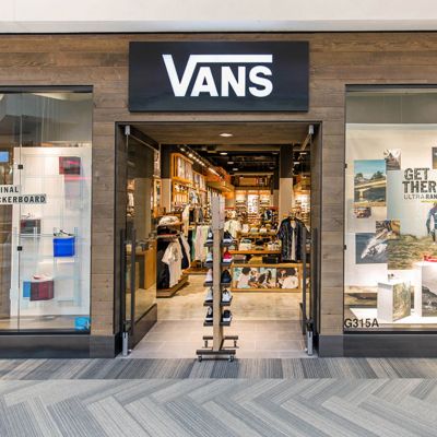 Vans shoes outlet at the mall