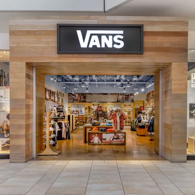 Vans shoe clearance store near me