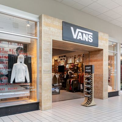 Vans store rosedale clearance mall