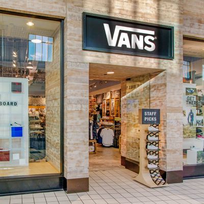 Vans store hotsell in westfield mall