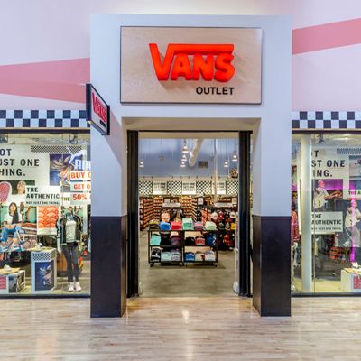 Vans in outlet on sale mall