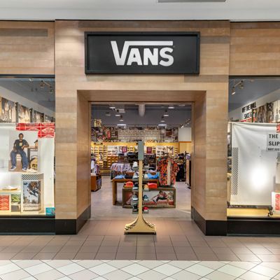 Vans Store - Houston Galleria in Houston, TX, 77056