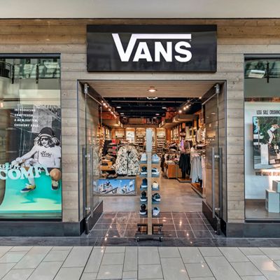 Vans store in hot sale town center