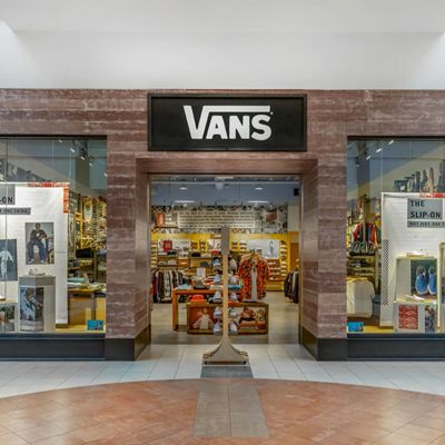 Vans store harbour on sale town