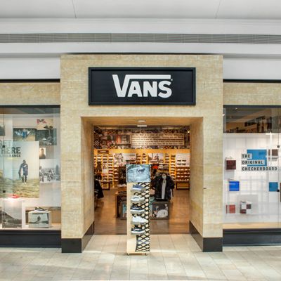 Vans sneaker outlet store