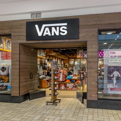 Vans store sale concord mall