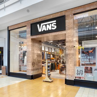 Tienda vans outlet mall plaza vespucio