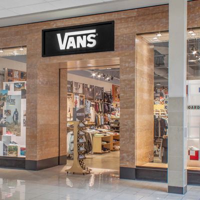 Stores that clearance sell vans clothing