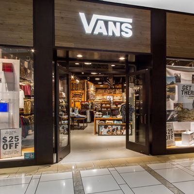 Tienda vans shop plaza dorada