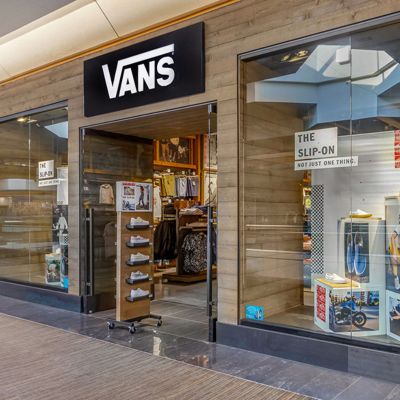 Verbinding Filosofisch Structureel Vans Store - Hanes Mall in Winston-salem, NC, 27103