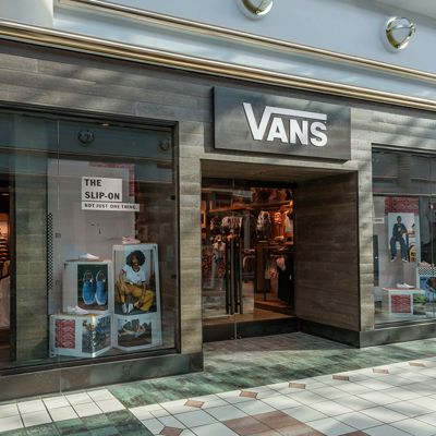 Vans store hotsell century city