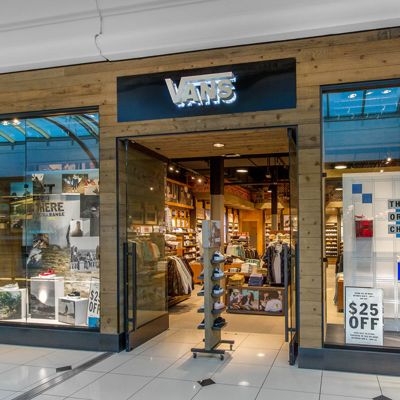 Vans Store - Somerset Collection in Troy, MI, 48084