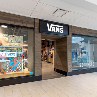 Vans in dadeland outlet mall