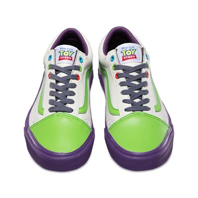 Toy story 2024 vans buzz