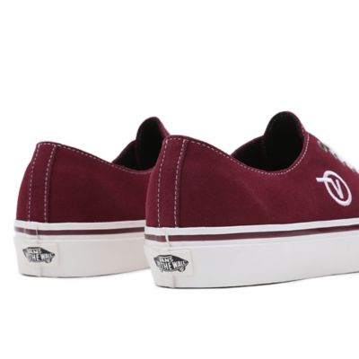 Vans store burgundy authentic