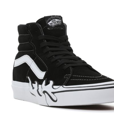 Vans off the wall black and hot sale white shoes