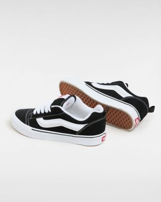 Knu Skool Shoes | Black | Vans