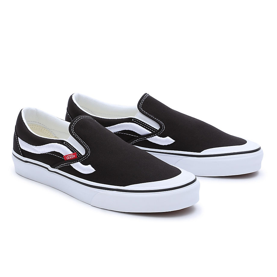 Vans Classic Slip-on 138 Sidestripe Shoe(black/true White)