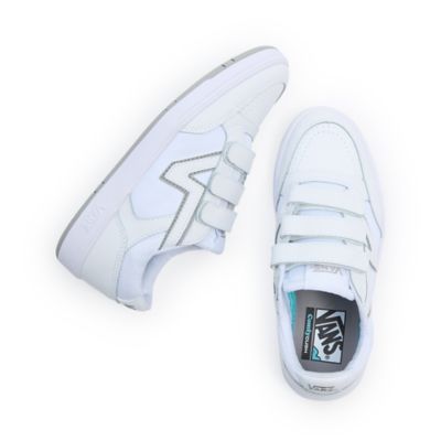 White velcro best sale shoes vans