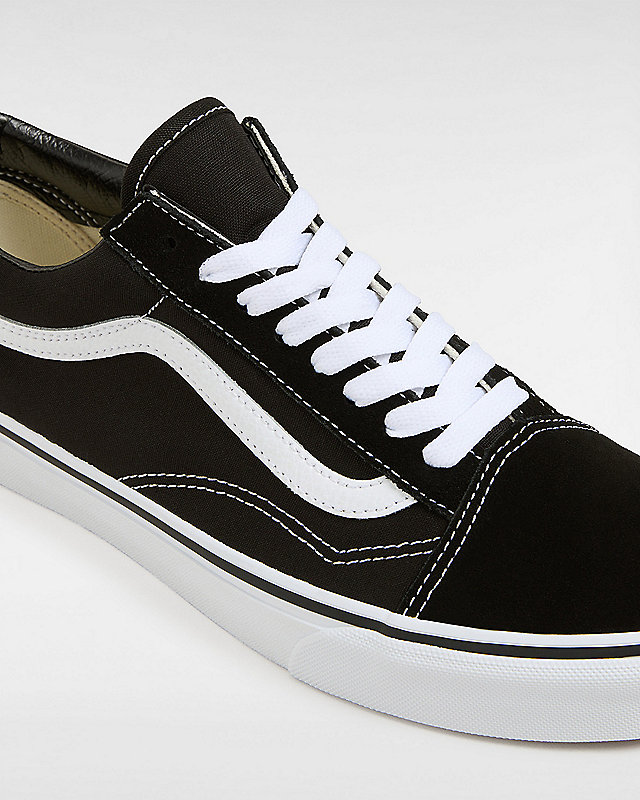 Old Skool Shoes | Black | Vans