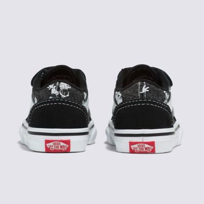 Disney vans hotsell shoes for toddlers