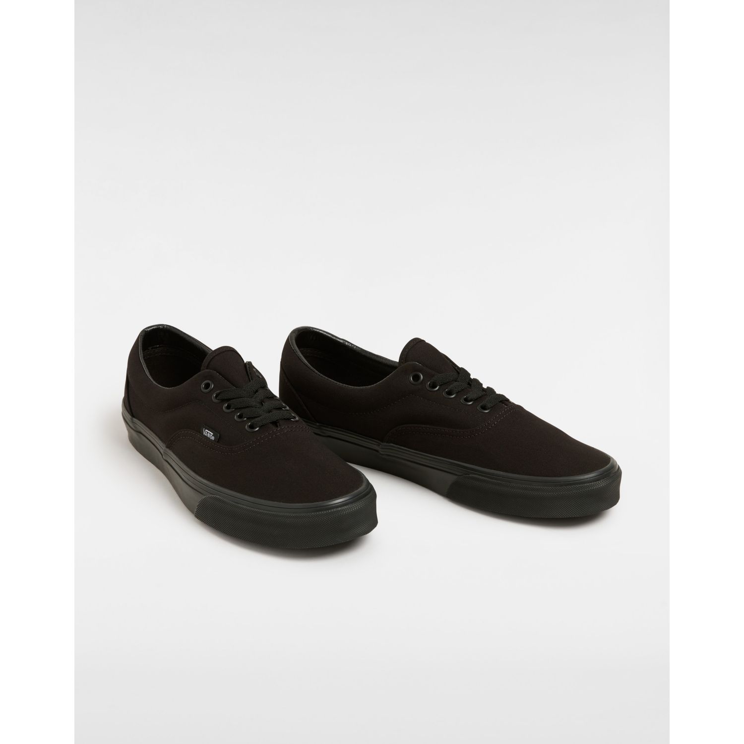 Vans era best sale core classics black