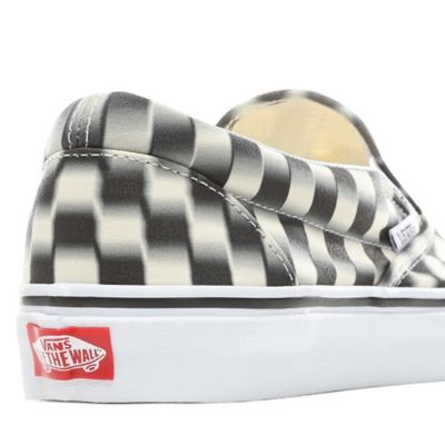 Vans blur 2024 checkerboard slip on