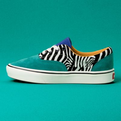 Vans comfycush clearance zebra