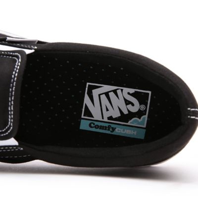 Vans comfycush best sale black slip on