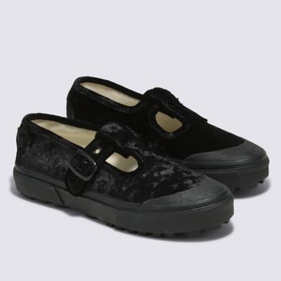 Style 93 Crushed Velvet Shoes | Black | Vans