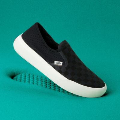 Subtle Checkerboard ComfyCush One Shoes | Black | Vans