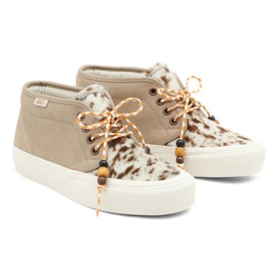 Vans chukka mid on sale top