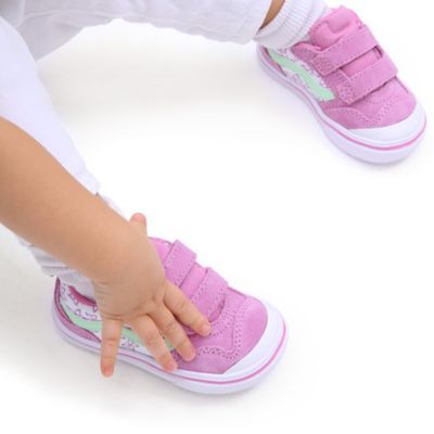 Zapatillas de bebé Day ComfyCush New Skool con cierre adherente años) | Rosa Vans