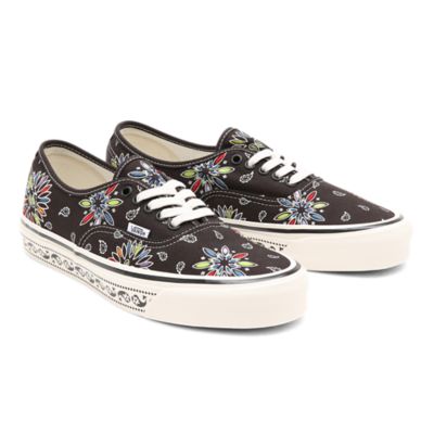 Anaheim Factory Authentic 44 DX Shoes | Black | Vans