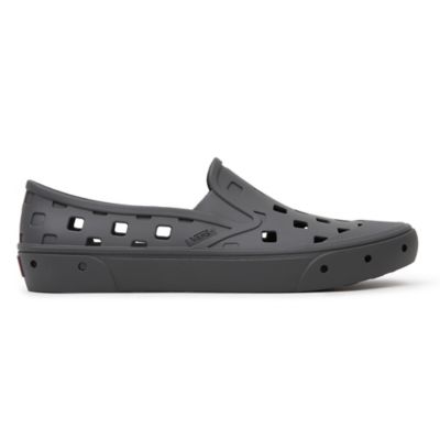 Black slip on 2024 vans size 4