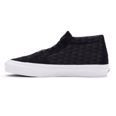 Vans slip best sale on mid dx