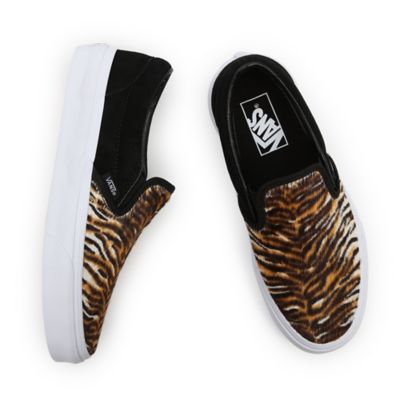 Vans suede slip hot sale ons with fur